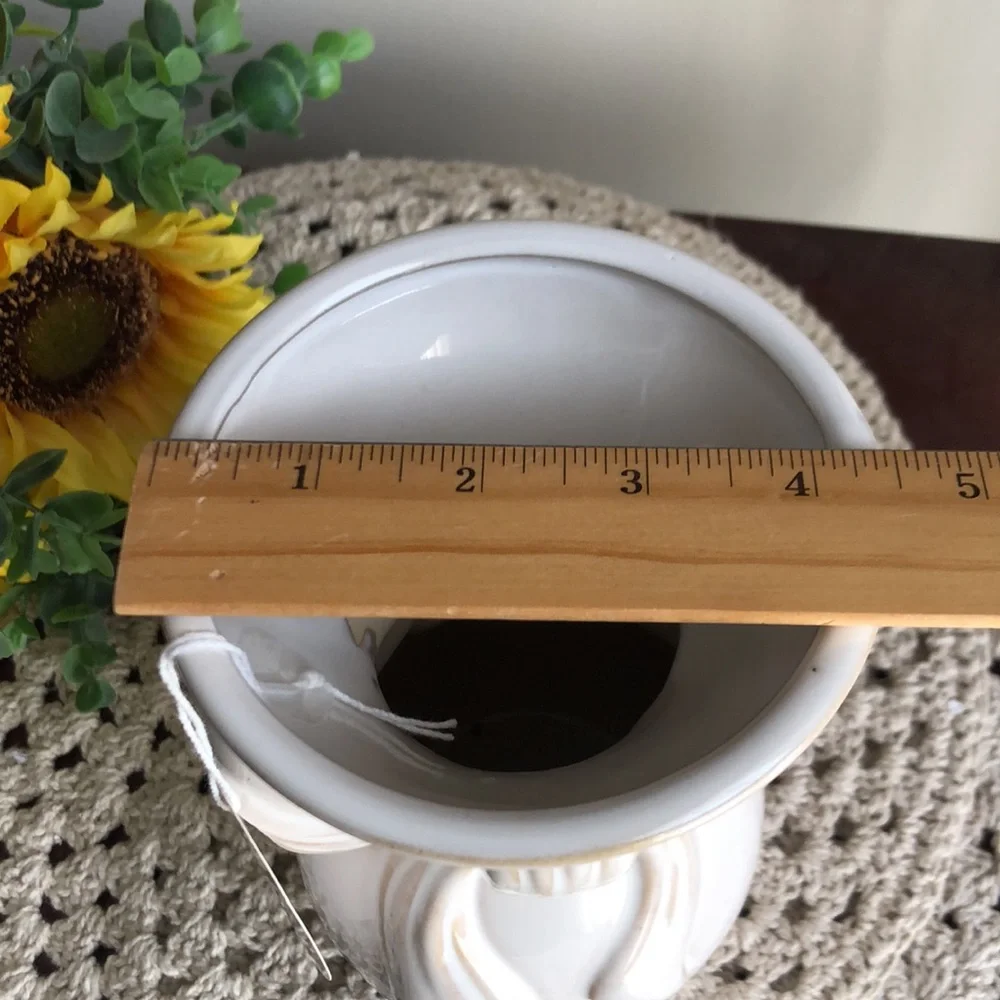 Cream Ceramic Bow Accent Vase